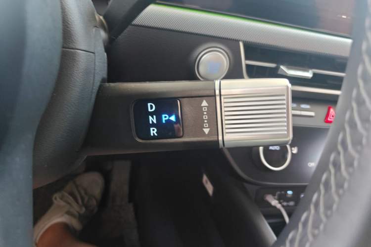 Used Hyundai Sonata 2024 1.5T Pro Gear Lever