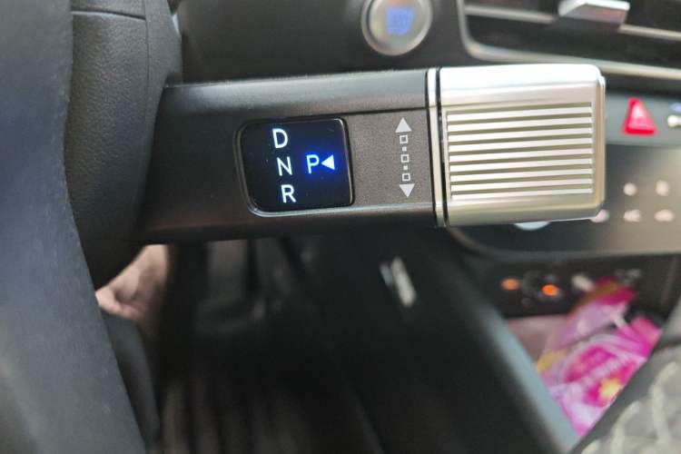 Used Hyundai Sonata 2024 1.5T Pro Gear Lever
