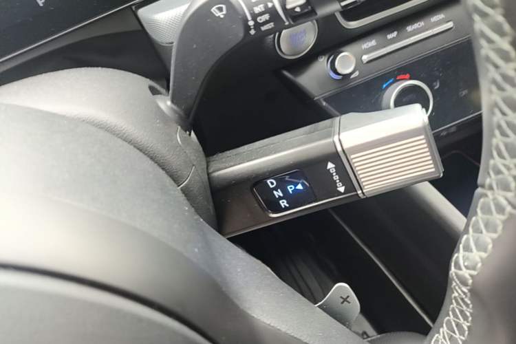 Used Hyundai Sonata 2024 1.5T Pro Gear Lever