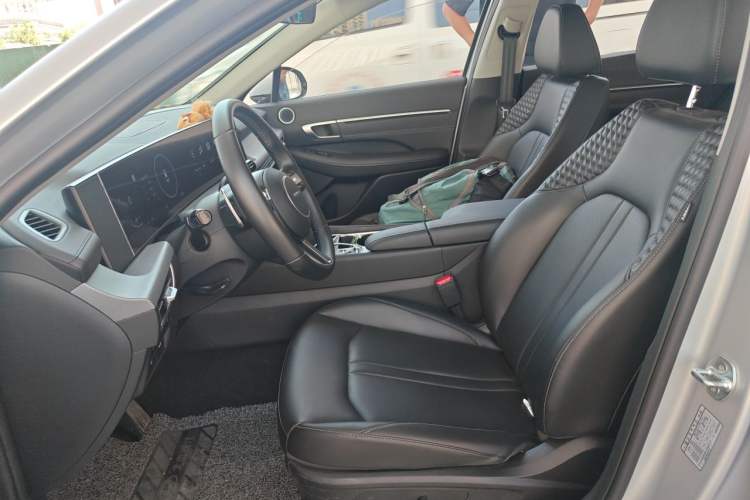 Used Hyundai Sonata 2024 1.5T Pro Left Front Seat