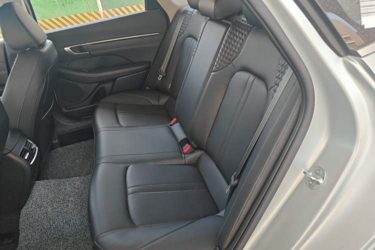 Used Hyundai Sonata 2024 1.5T Pro Left Rear Seat