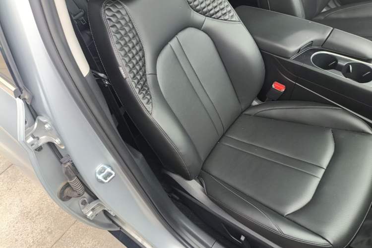 Used Hyundai Sonata 2024 1.5T Pro Right Front Seat