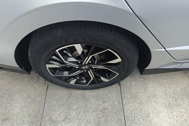 Used Hyundai Sonata 2024 1.5T Pro Right Rear Wheel Hub