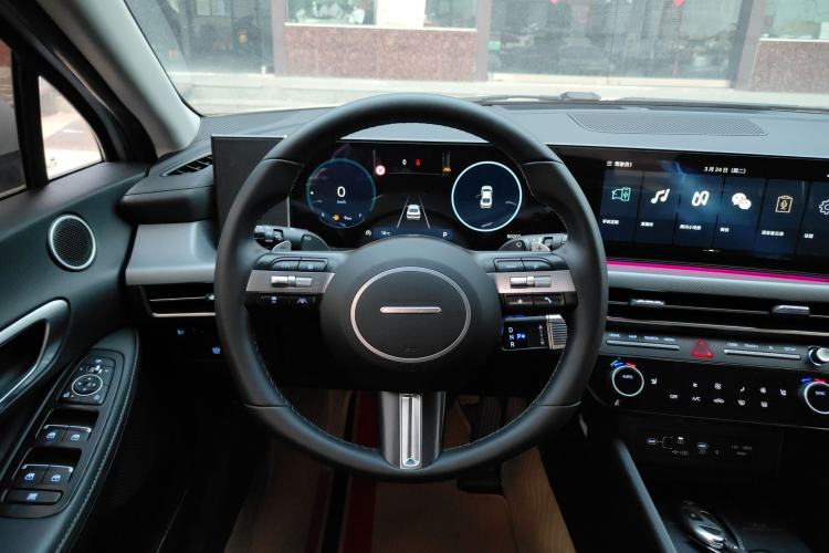 Used Hyundai Sonata 2024 1.5T Pro Steering Wheel