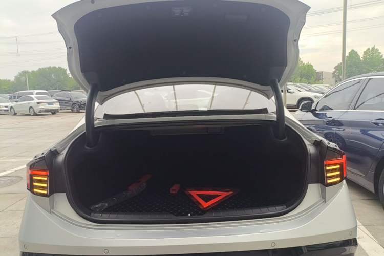 Used Hyundai Sonata 2024 1.5T Pro Trunk