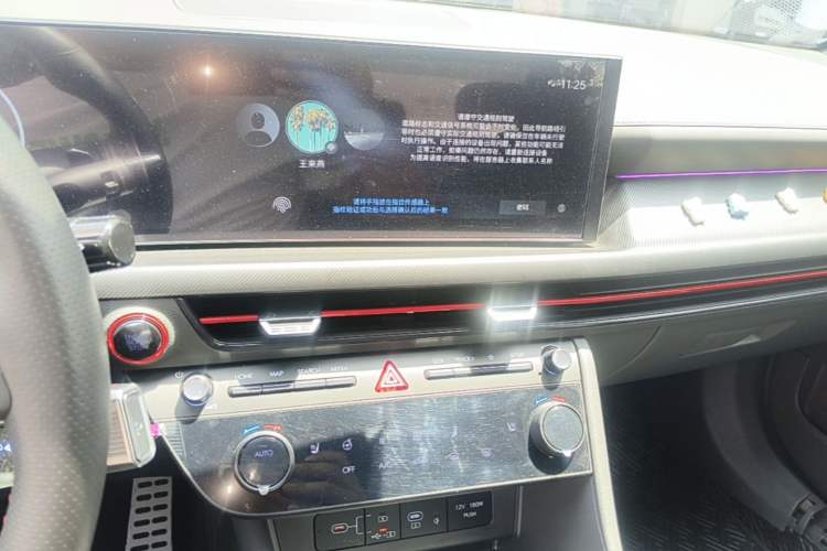 Used Hyundai Sonata 2024 2.0T N Line Pro Audio And AC Panel