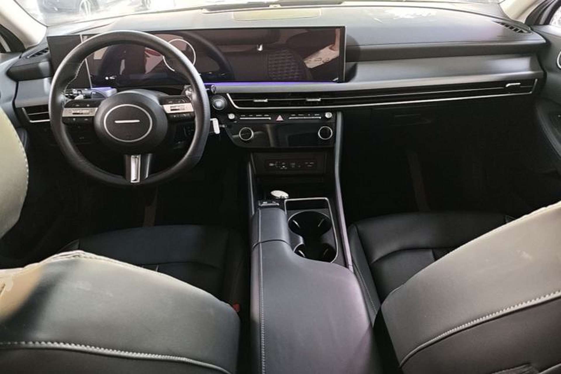 Used Hyundai Sonata 2024 1.5T Pro Center Console