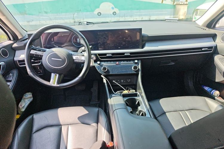 Used Hyundai Sonata 2024 1.5T Pro Center Console