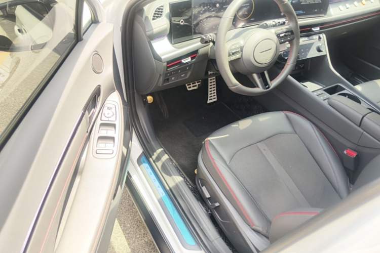 Used Hyundai Sonata 2024 2.0T N Line Pro Driver Seat