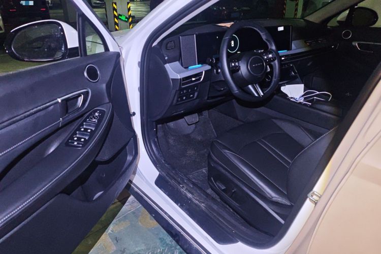 Used Hyundai Sonata 2024 1.5T Pro Driver Seat