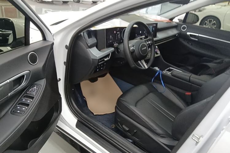 Used Hyundai Sonata 2024 1.5T Pro Driver Seat