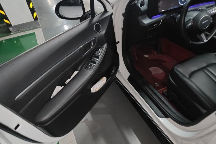 Used Hyundai Sonata 2024 1.5T Pro Driver Seat