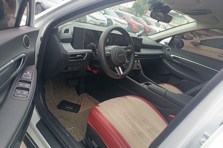Used Hyundai Sonata 2024 1.5T Pro Driver Seat