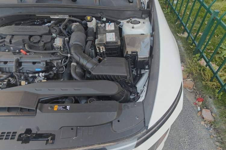 Used Hyundai Sonata 2024 1.5T Pro Engine Bay Left