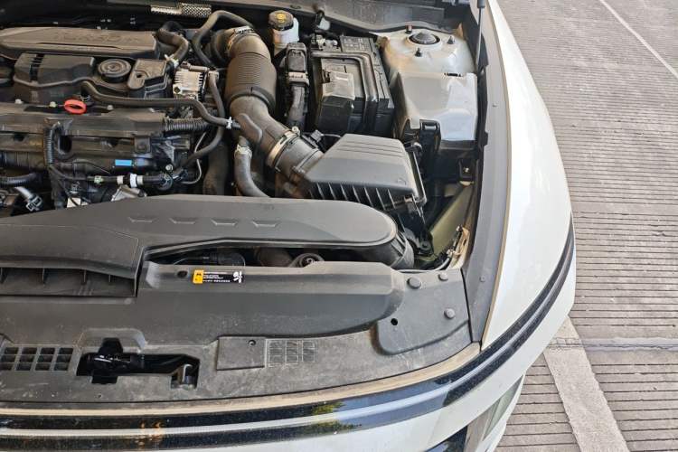 Used Hyundai Sonata 2024 1.5T Pro Engine Bay Left