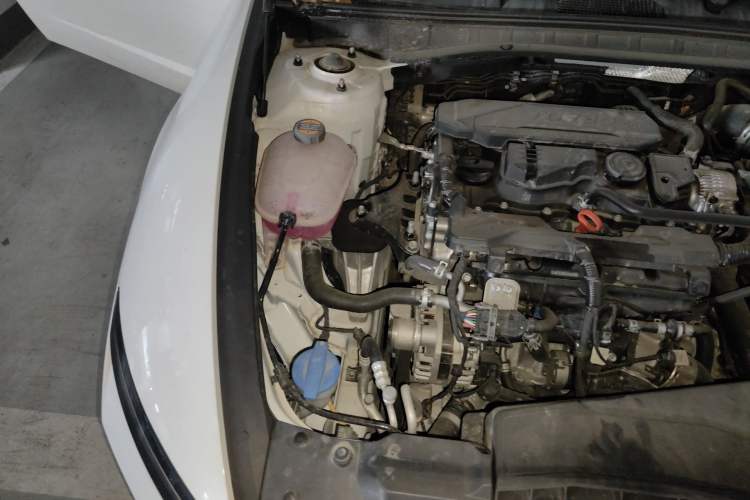 Used Hyundai Sonata 2024 1.5T Pro Engine Bay Right
