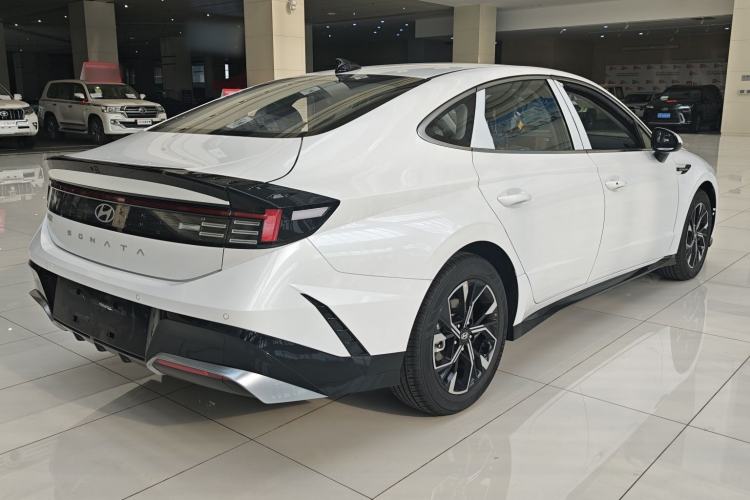 Used Hyundai Sonata 2024 1.5T Pro Exterior 1