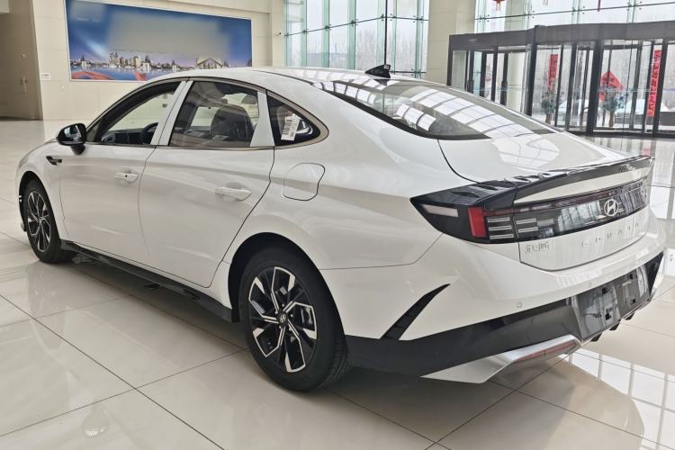 Used Hyundai Sonata 2024 1.5T Pro Exterior 3
