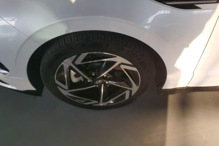 Used Hyundai Sonata 2024 1.5T Max Exterior 6