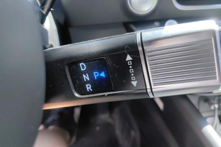 Used Hyundai Sonata 2024 1.5T Pro Gear Lever