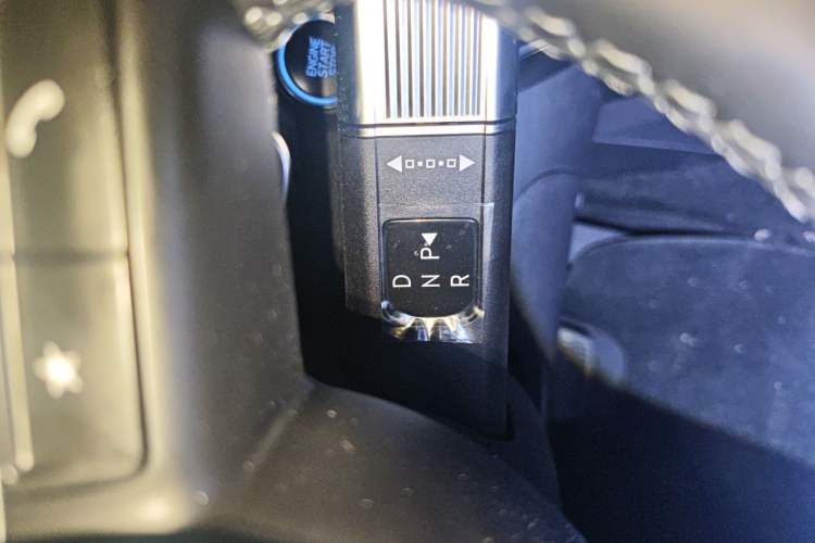 Used Hyundai Sonata 2024 1.5T Pro Gear Lever