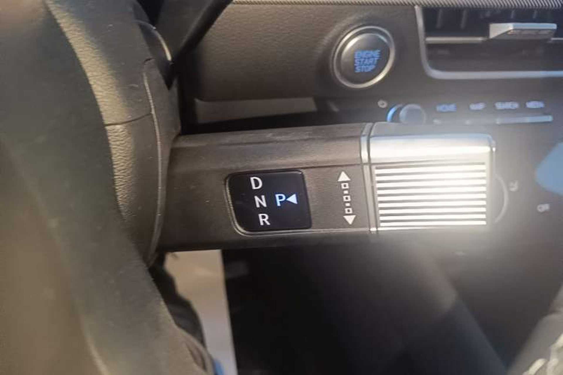 Used Hyundai Sonata 2024 1.5T Pro Gear Lever