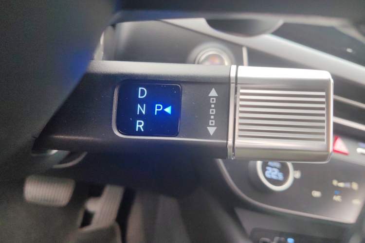 Used Hyundai Sonata 2024 1.5T Pro Gear Lever