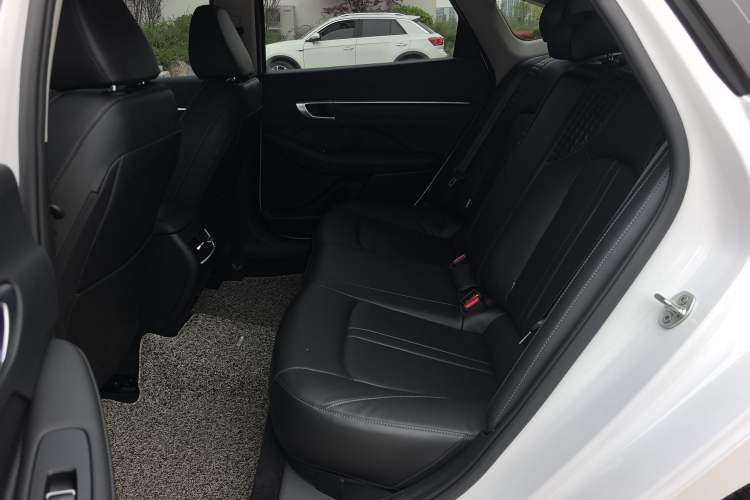 Used Hyundai Sonata 2024 1.5T Pro Interior 2
