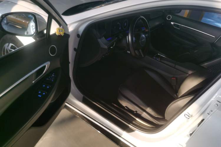 Used Hyundai Sonata 2024 1.5T Max Interior 3