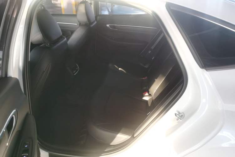Used Hyundai Sonata 2024 1.5T Max Interior 4
