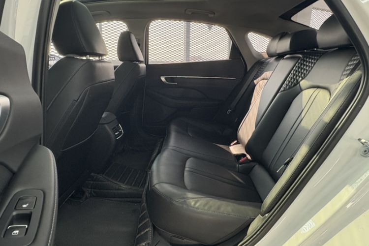 Used Hyundai Sonata 2024 1.5T Max Interior 5
