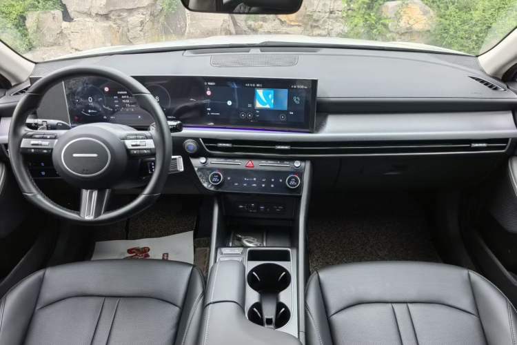 Used Hyundai Sonata 2024 1.5T Pro Interior 6