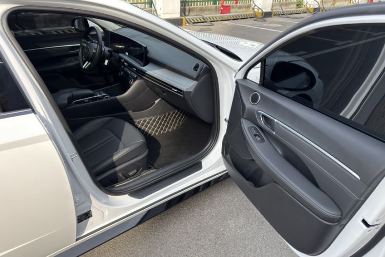 Used Hyundai Sonata 2024 1.5T Pro Interior 7