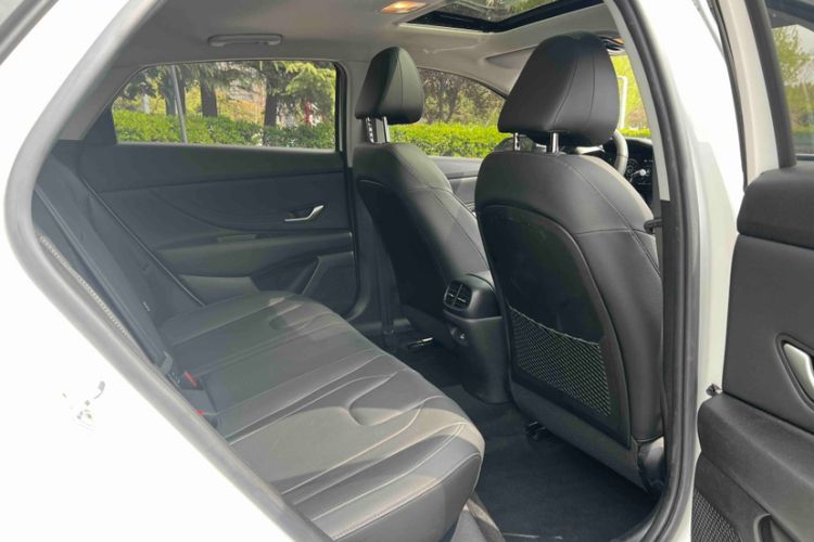 Used Hyundai Sonata 2024 1.5T Pro Interior 9