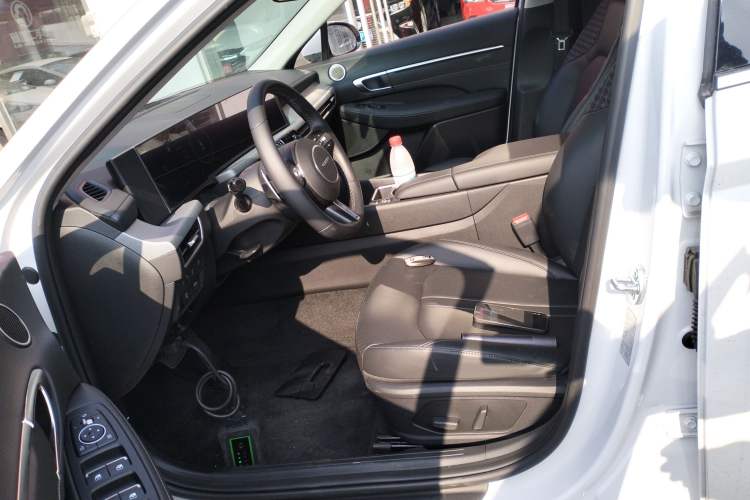 Used Hyundai Sonata 2024 1.5T Pro Left Front Seat