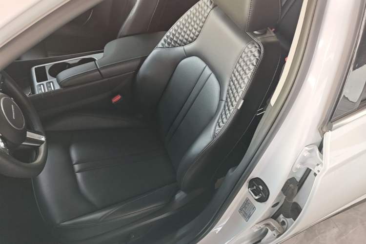 Used Hyundai Sonata 2024 1.5T Pro Left Front Seat