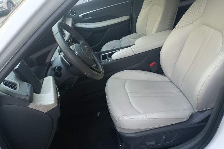 Used Hyundai Sonata 2024 1.5T Pro Left Front Seat