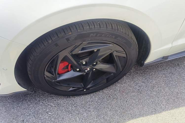 Used Hyundai Sonata 2024 2.0T N Line Pro Left Front Wheel Hub