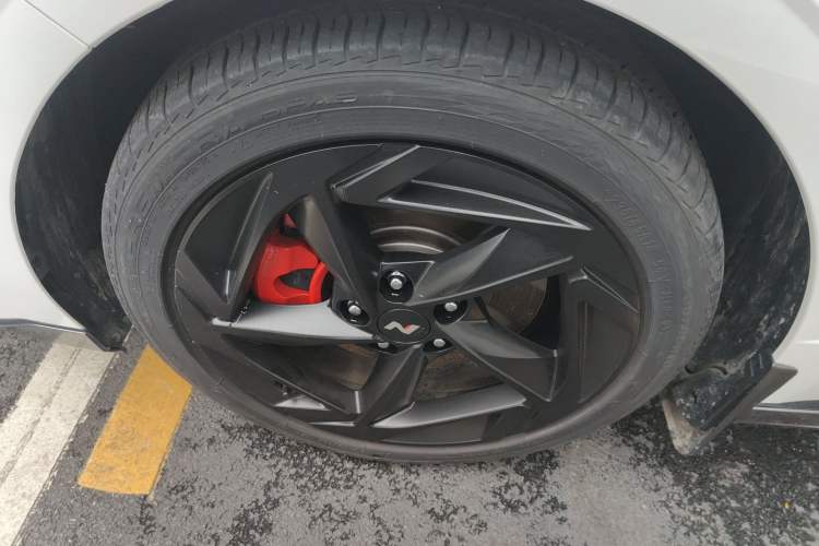 Used Hyundai Sonata 2024 2.0T N Line Pro Left Front Wheel Hub