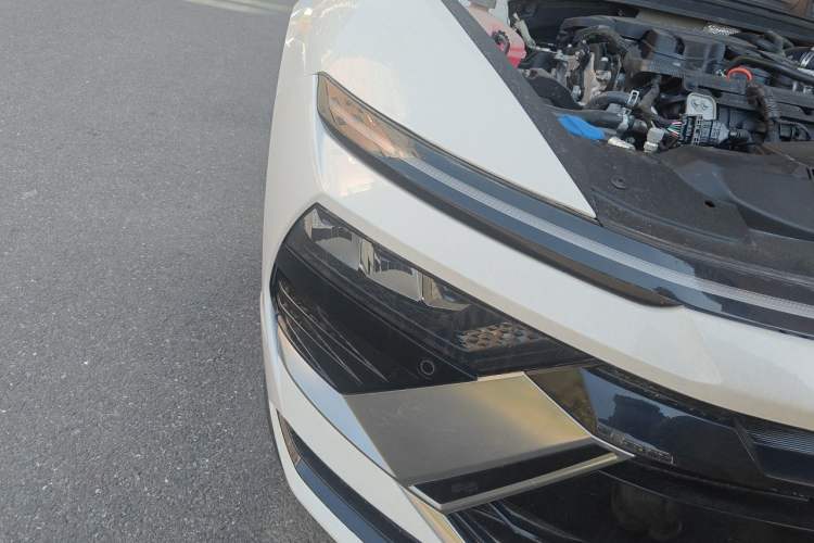 Used Hyundai Sonata 2024 1.5T Pro Right Front Headlight