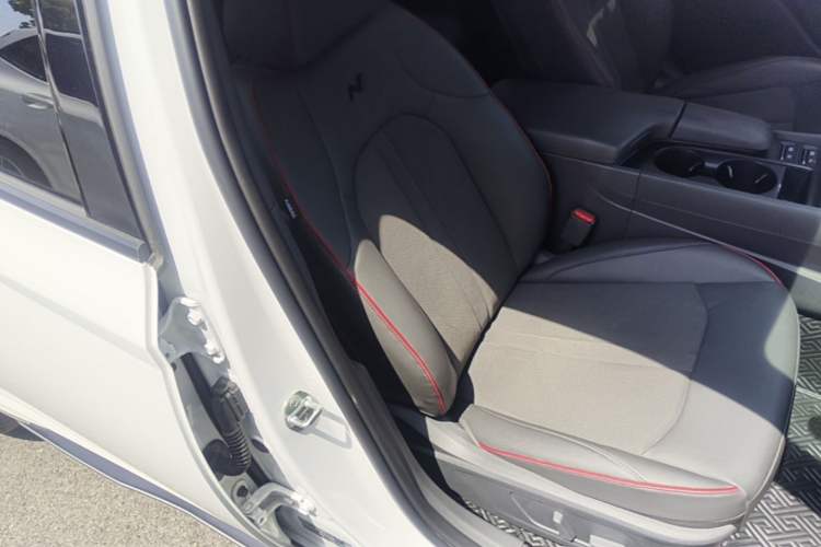 Used Hyundai Sonata 2024 2.0T N Line Pro Right Front Seat