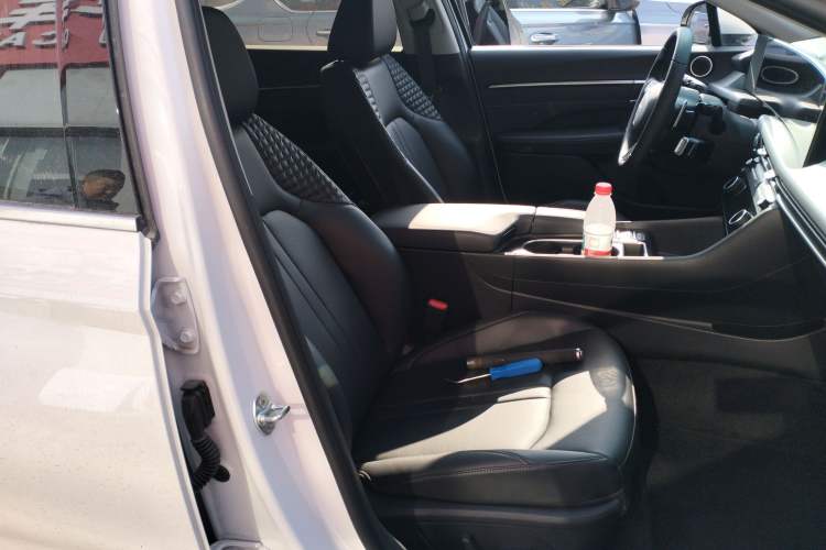 Used Hyundai Sonata 2024 1.5T Pro Right Front Seat