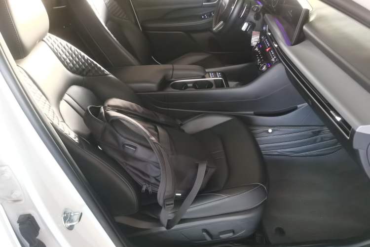 Used Hyundai Sonata 2024 1.5T Max Right Front Seat
