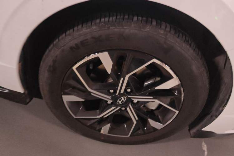 Used Hyundai Sonata 2024 1.5T Pro Right Front Wheel Hub