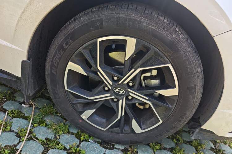 Used Hyundai Sonata 2024 1.5T Pro Right Front Wheel Hub