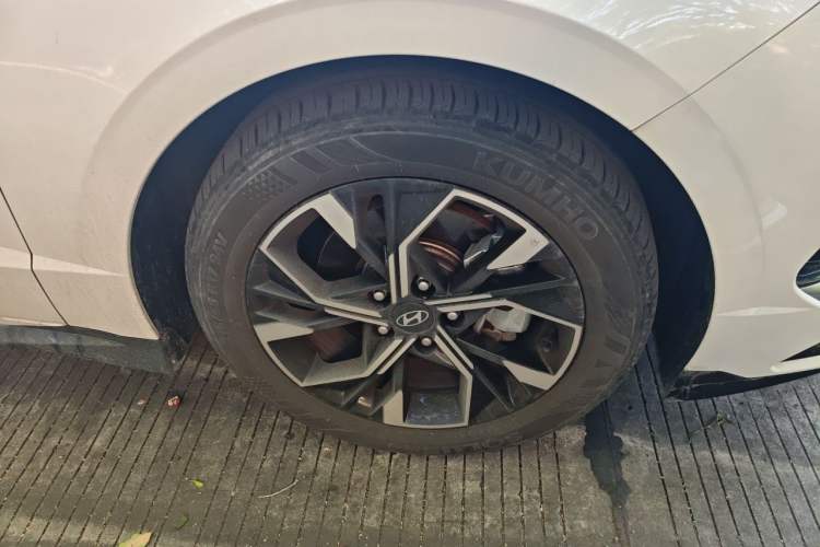Used Hyundai Sonata 2024 1.5T Pro Right Front Wheel Hub