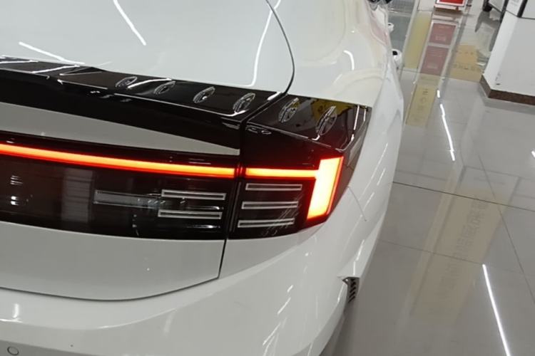 Used Hyundai Sonata 2024 1.5T Pro Right Rear Taillight