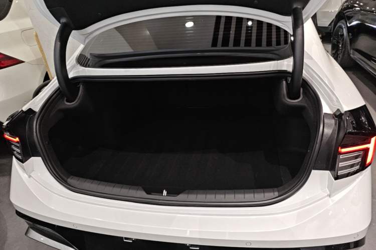 Used Hyundai Sonata 2024 1.5T Pro Trunk