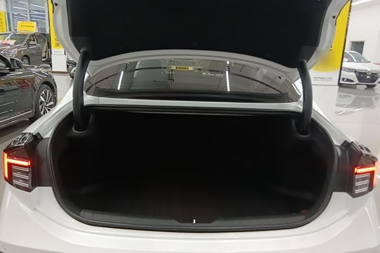 Used Hyundai Sonata 2024 1.5T Pro Trunk