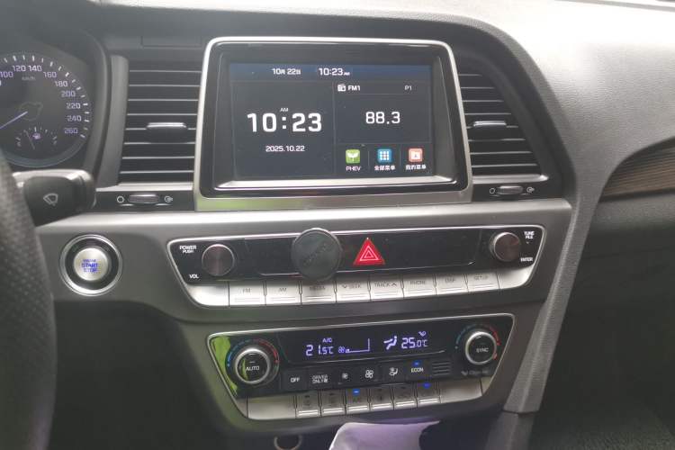 Used Hyundai Sonata Plug-in Hybrid 2018 2.0 PHS Smart Connect Version China V Standard Audio And AC Panel